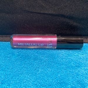 Amuse Metallic Lip Gloss